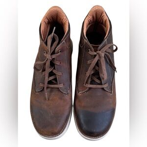 Sketchers memory foam high top